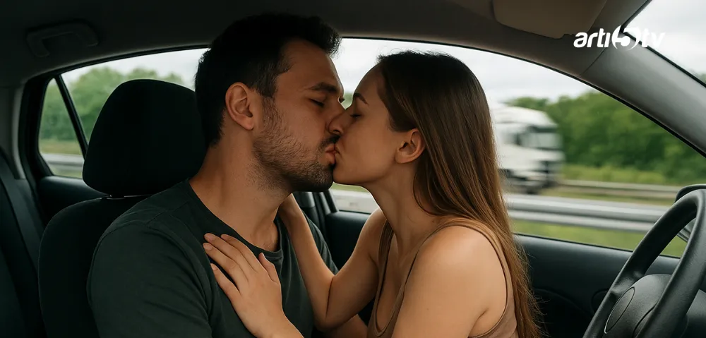 Otoyolda tehlikeli tutku! 140 km hızla “aşk” skandalı