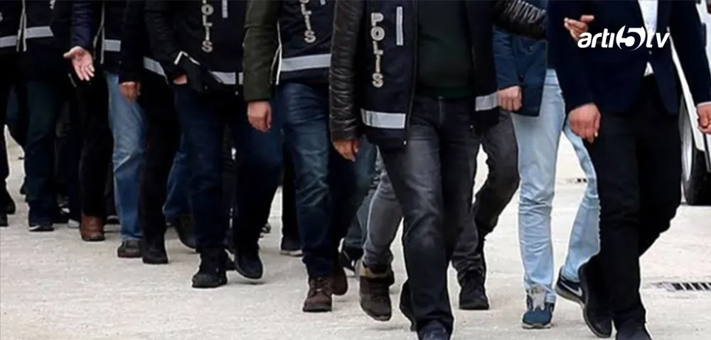 İzmir’de ‘Saraçlar’ Çetesi Çökertildi: 23 Kişi Tutuklandı!