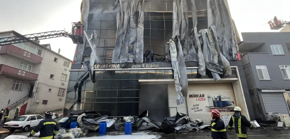 Kocaeli’de Parfüm Fabrikası Faciasında Flaş Gelişme: Patron Kaçarken Yakalandı, Oğlu Firarda!