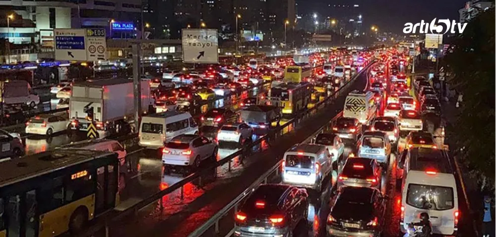 DÜnya Devlerini Solladı, Zirveden İnmiyor!